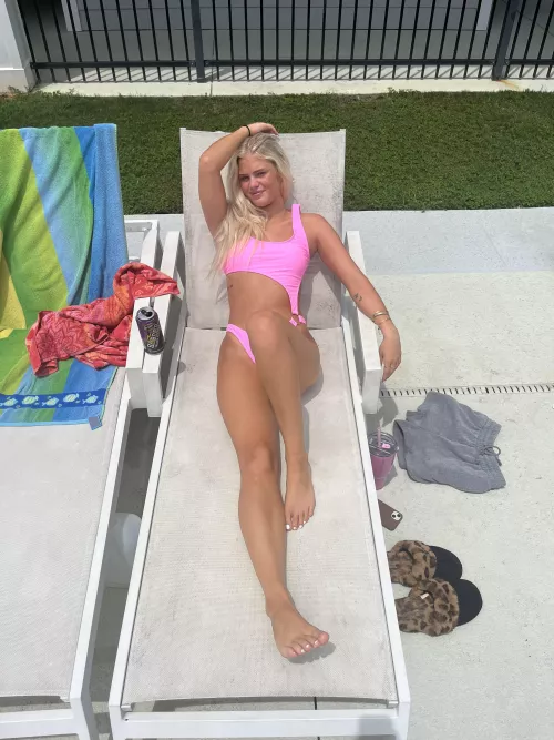 Would you ask me at the pool to get my snap