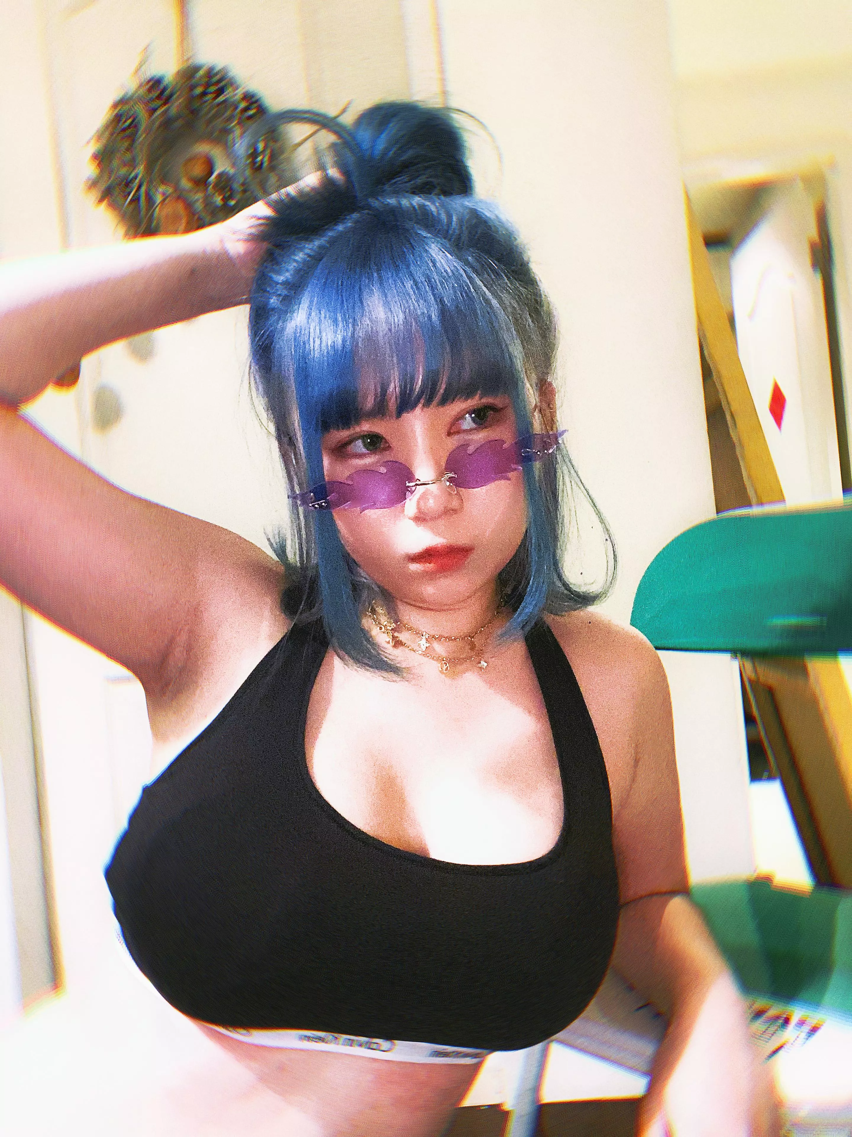 you kiss me or you pass me ?