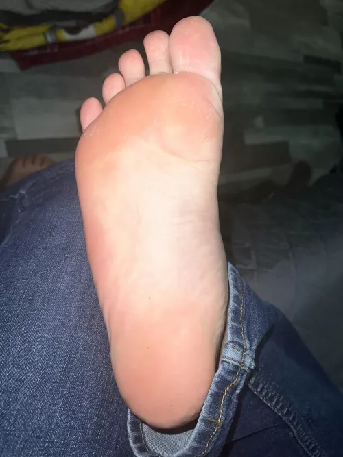 19 year old feet and they still bitch you