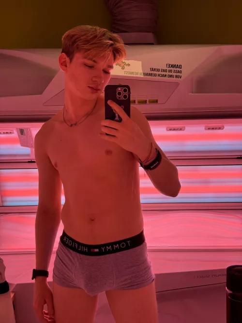 (20) Spa time, guys🥰