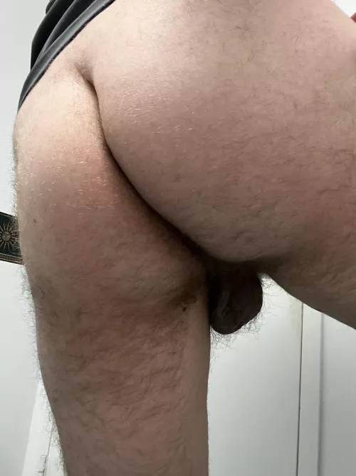 [32] could a hair bicurious guy tempt you?