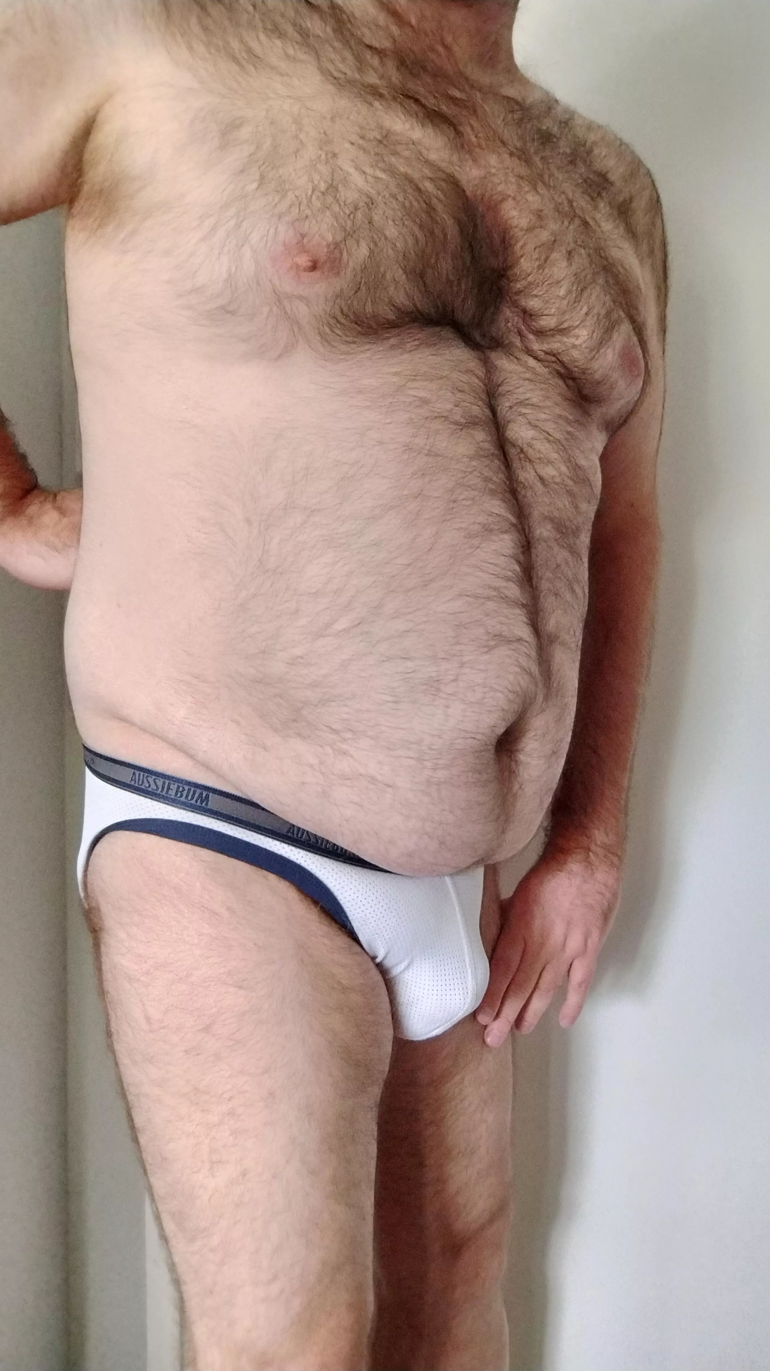 (42) Hi Boys. DMs open. 