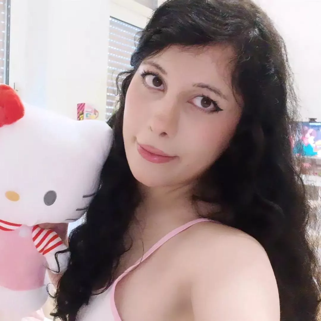 a little insecure about my natural wavy hair 💗🙈 