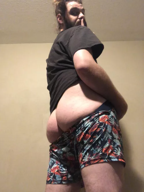 Don’t mind my dump truck 🛻🍑