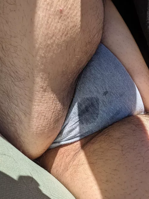 Got wet just watching someone get hard and throb for me 🥴 