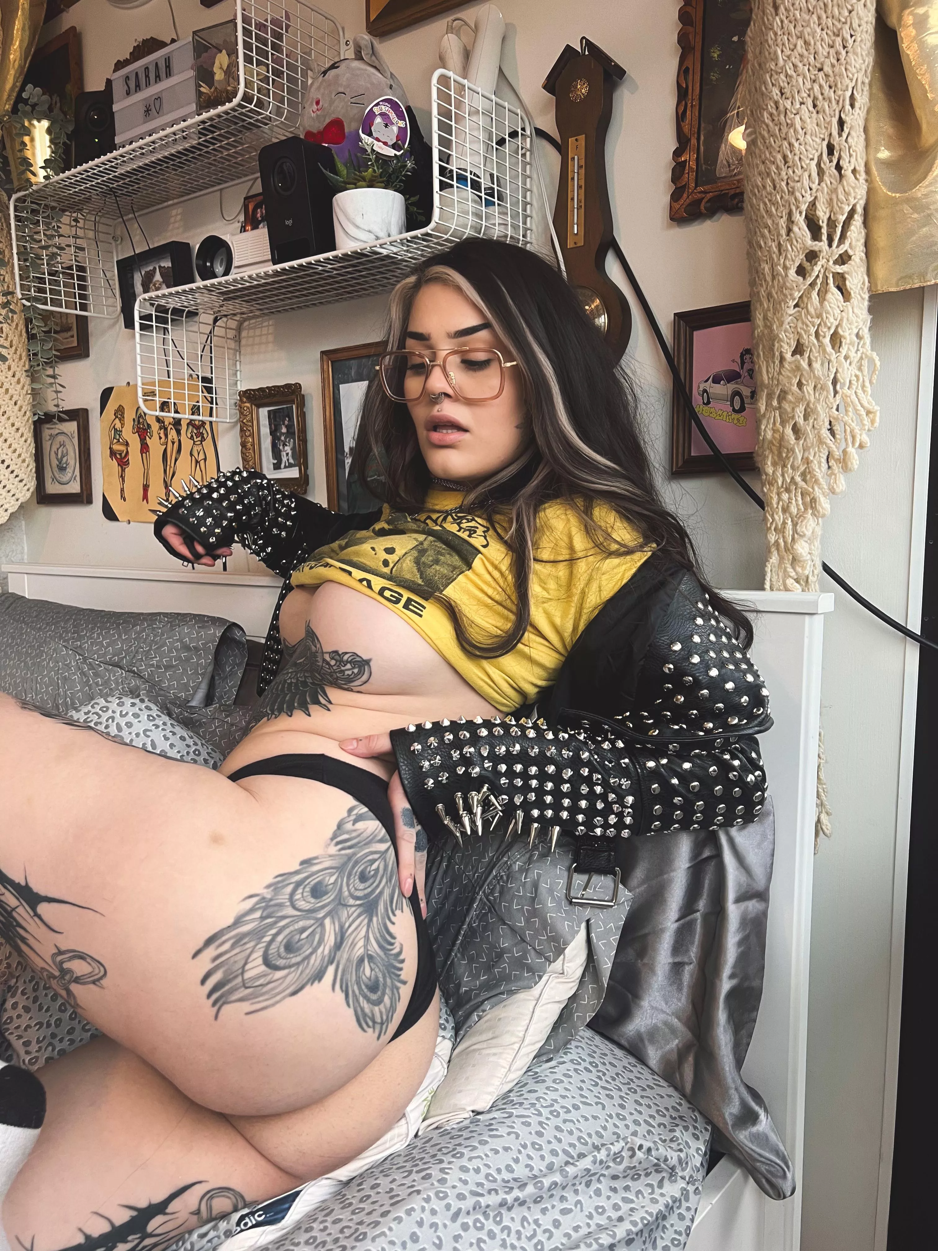 Goth girls make the best girlfriends