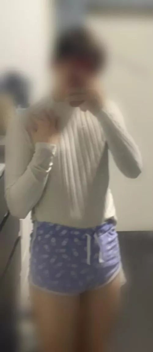 Hi, is this my first time here... a note?