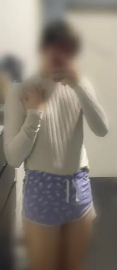 Hi, is this my first time here... a note?