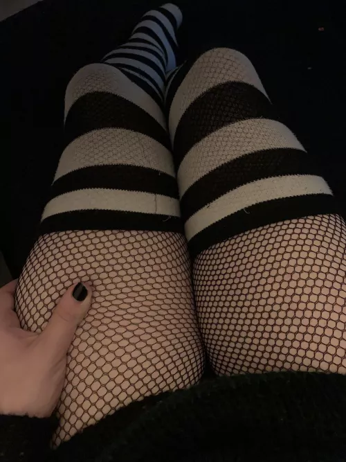 How are my thighs? :3