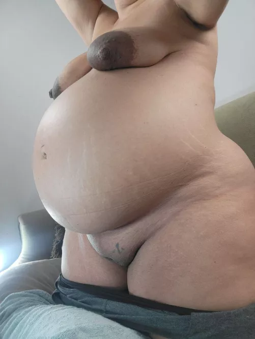 How do you like my 38 week bump? this is my biggest bump in all 4 of my pregnancies!