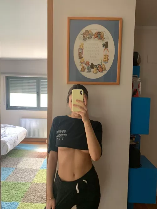 I wonder if this selfie would convince you to fuck me