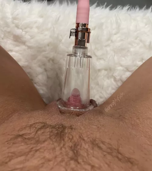 It looks like a tiny little dick