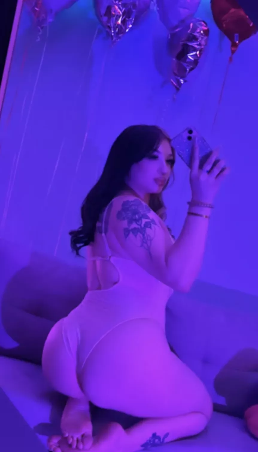 Latina keeping it bare for your warm cum