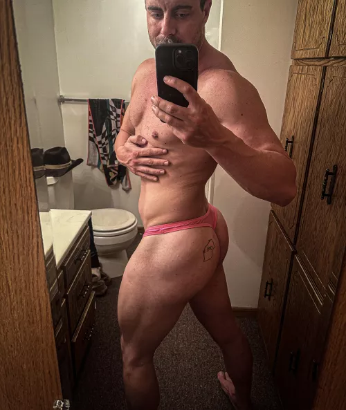 Pink is a good color on me!