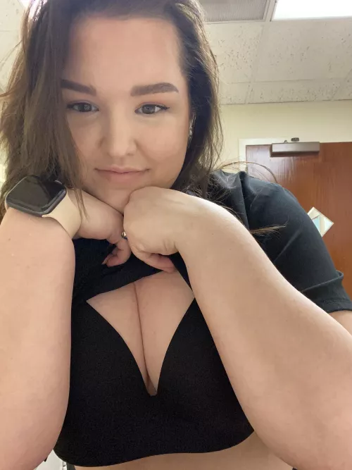 Showing off while working 😈