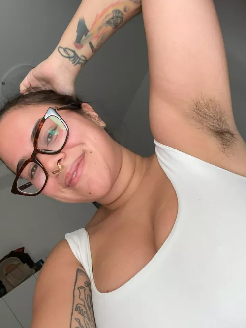 Sweaty, post workout pits looking adorable with that lil curl