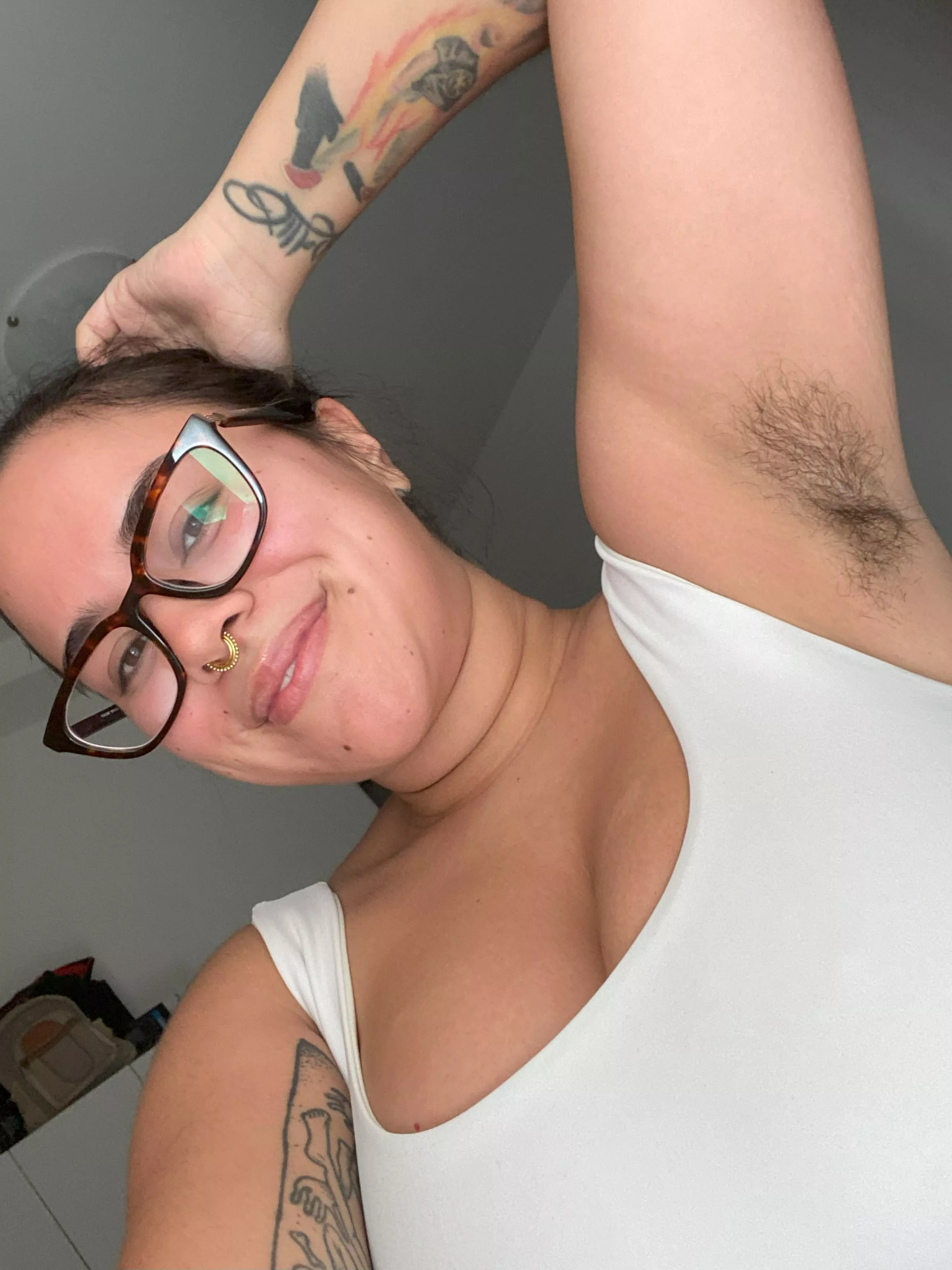 Sweaty, post workout pits looking adorable with that lil curl