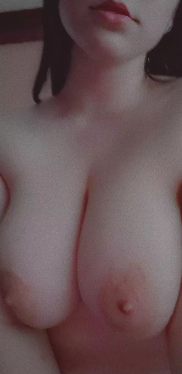 What do you think🤔😍 ( milf) 😘