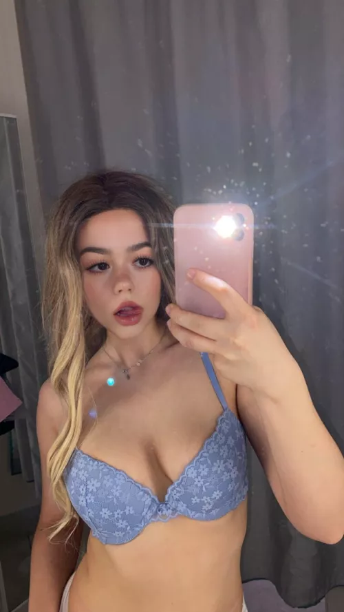 Who said a petite cant be thick and slutty