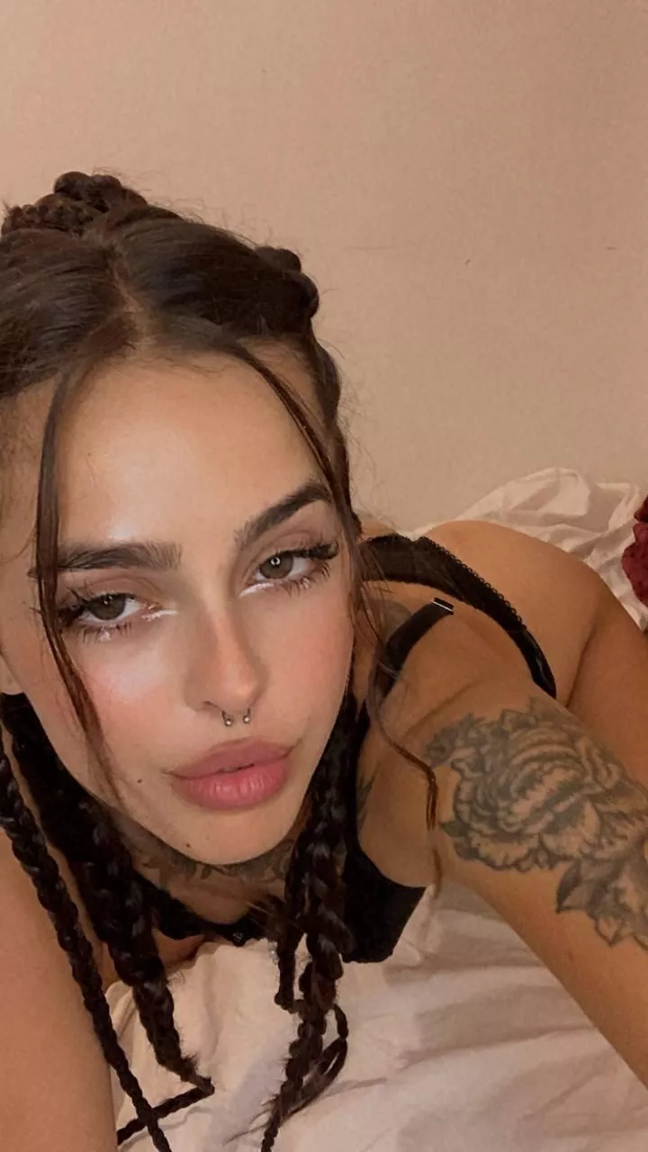 Would you eat me out knowing I have a wet pussy If I was laying on your bed?