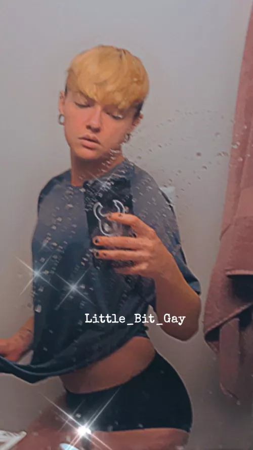 Would you take this boi from behind? You choose which hole 😏