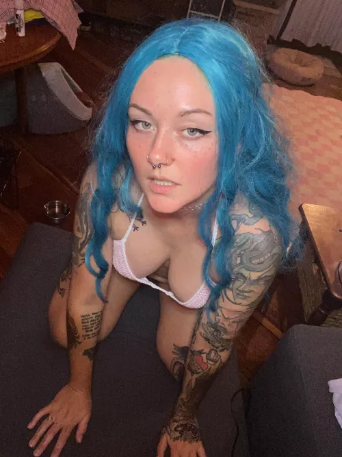 wow it is hard to make titles here. i just want to make you cum.