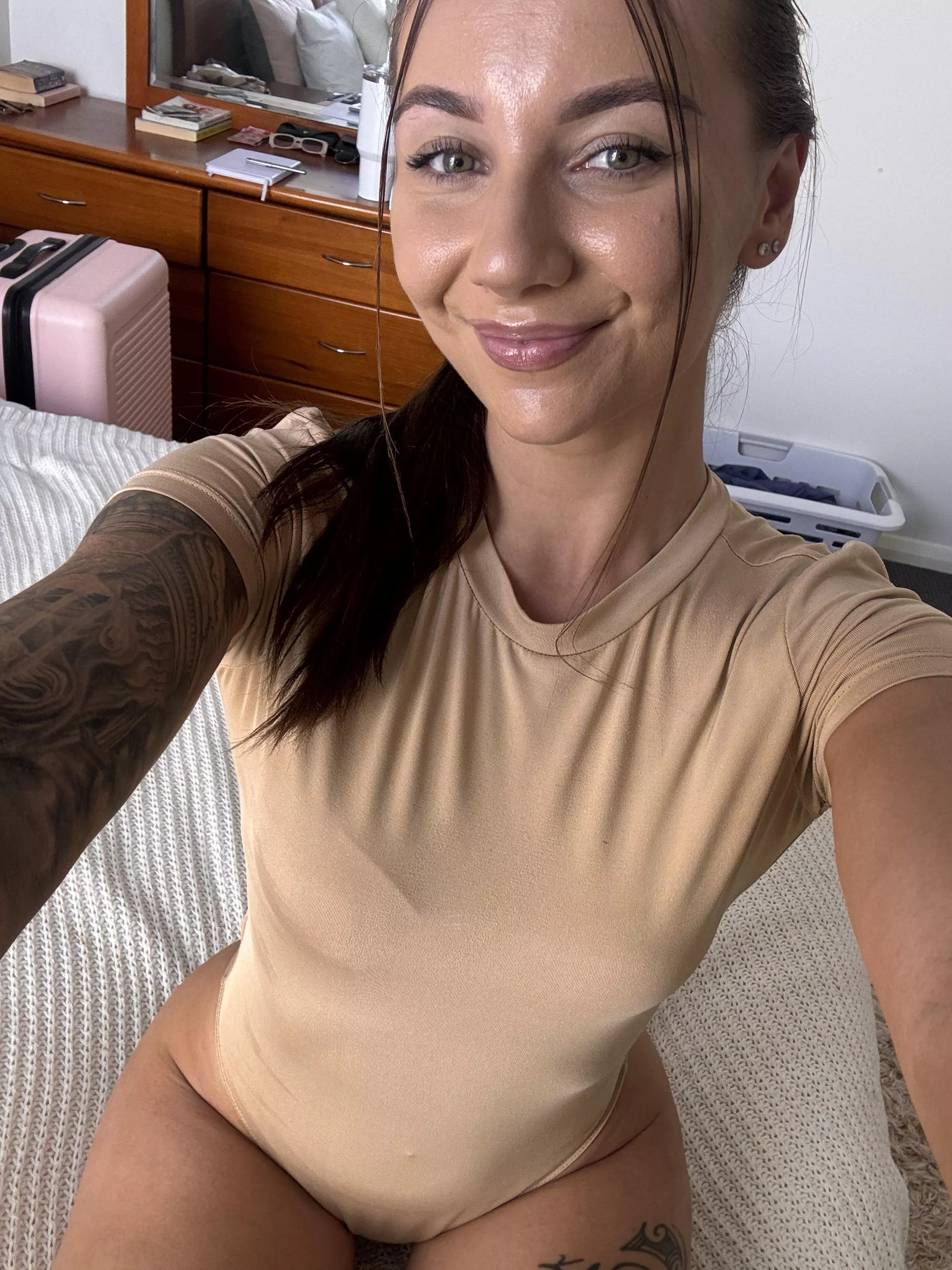 10 points if you nut on both sides of my hip cleavage 