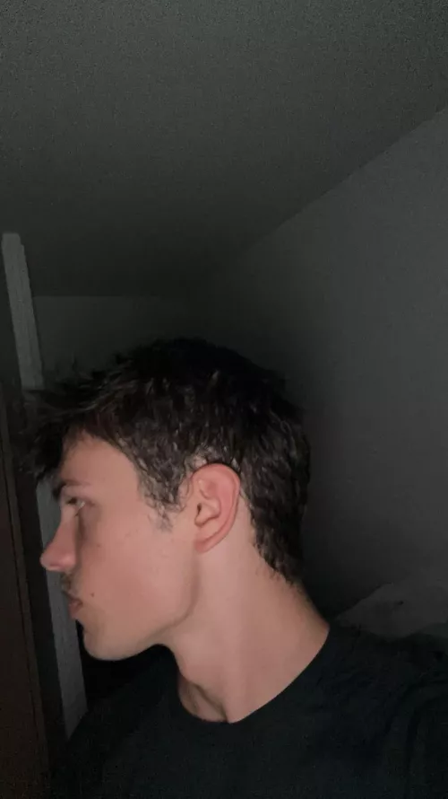 19 m college boy wanna trade with hung boy lucasgentle22