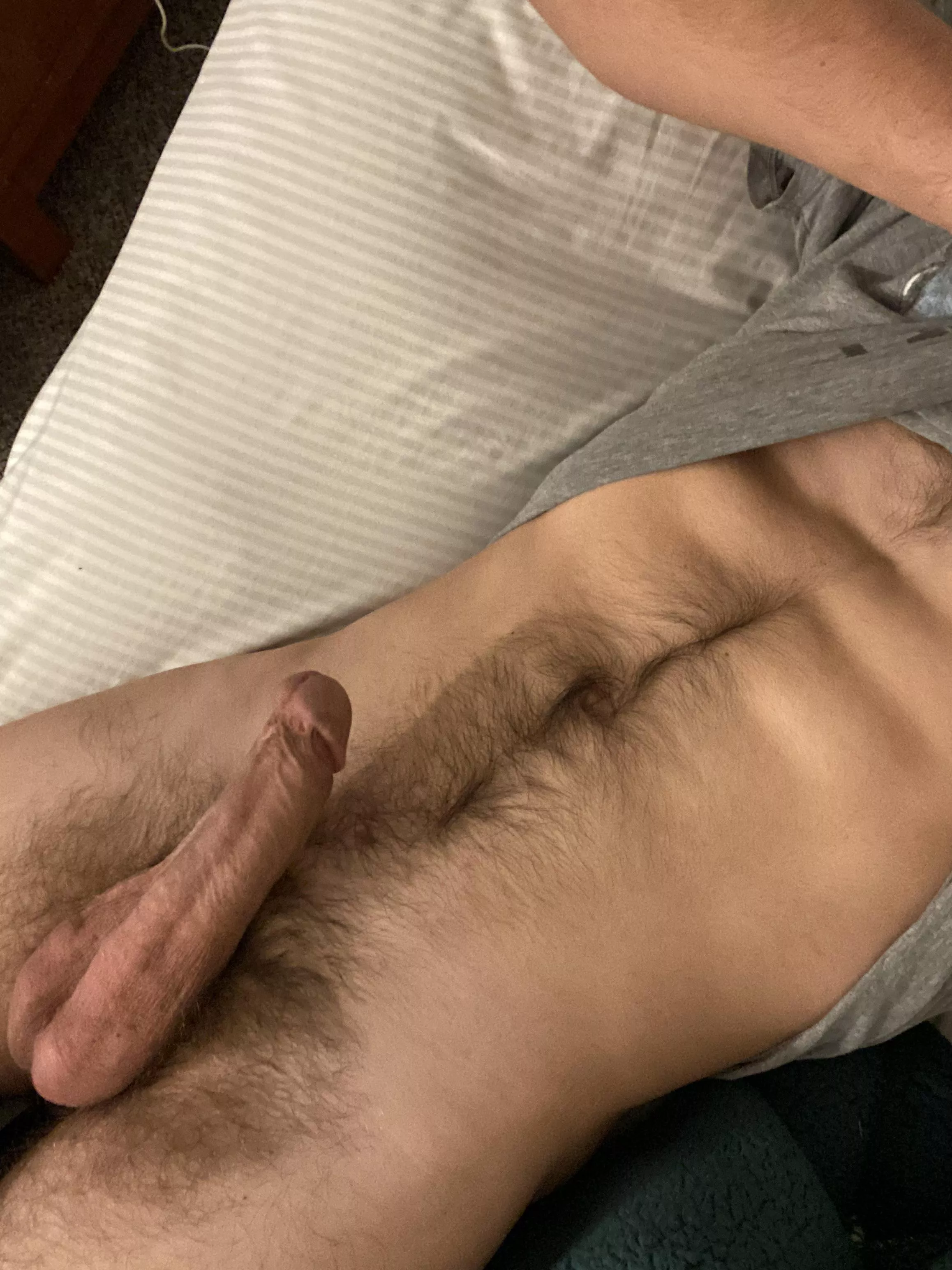 21 year old top here. Freaky bottoms add me @ xavierrr.23
