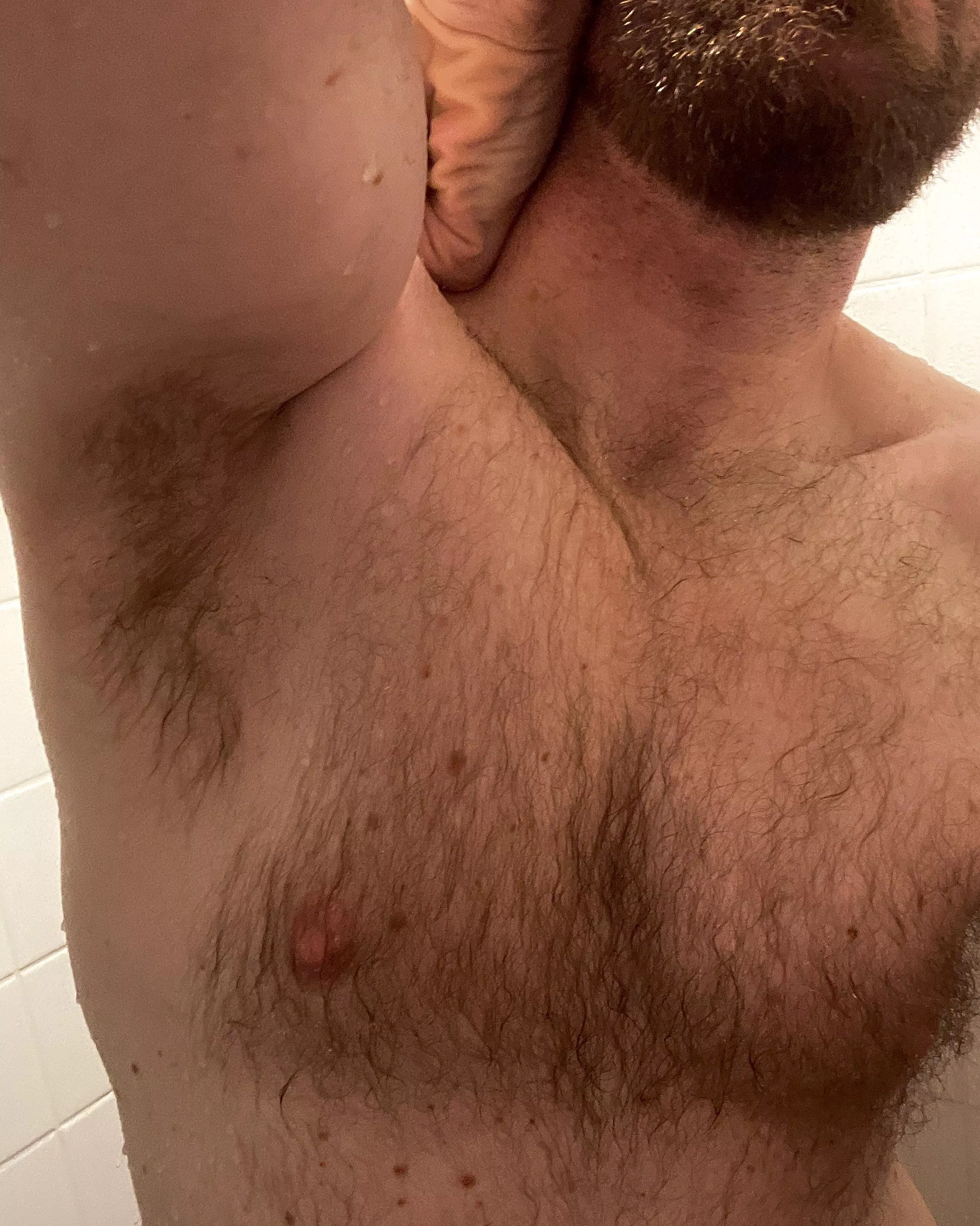 [39] Wanna sniff, bro?