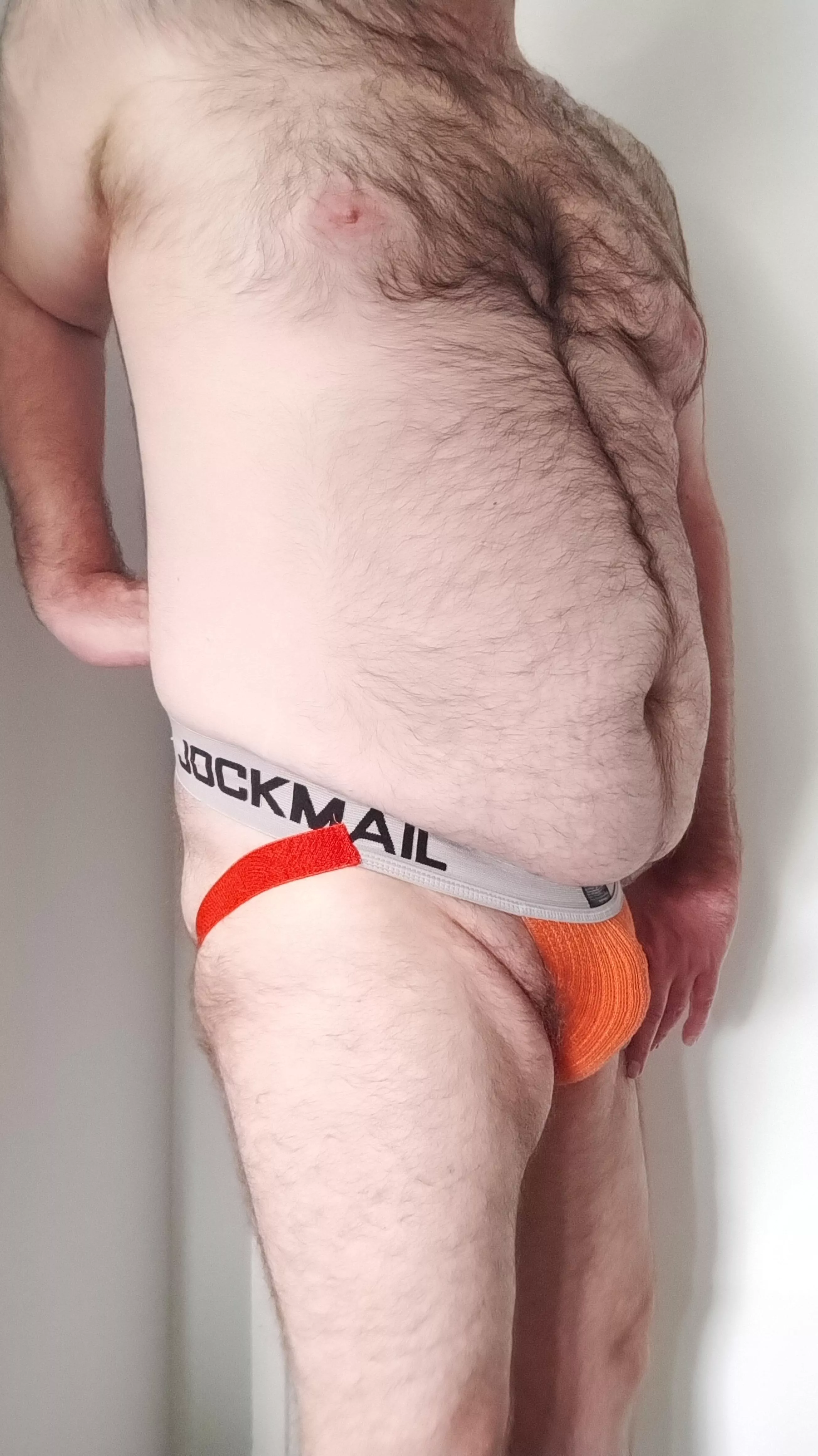 (42) Hi boys. DMs open. 