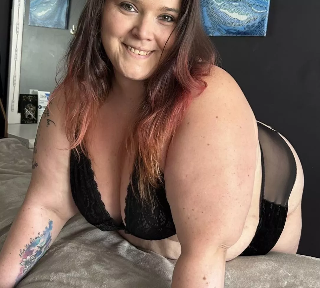 Already bent over and waiting 😘