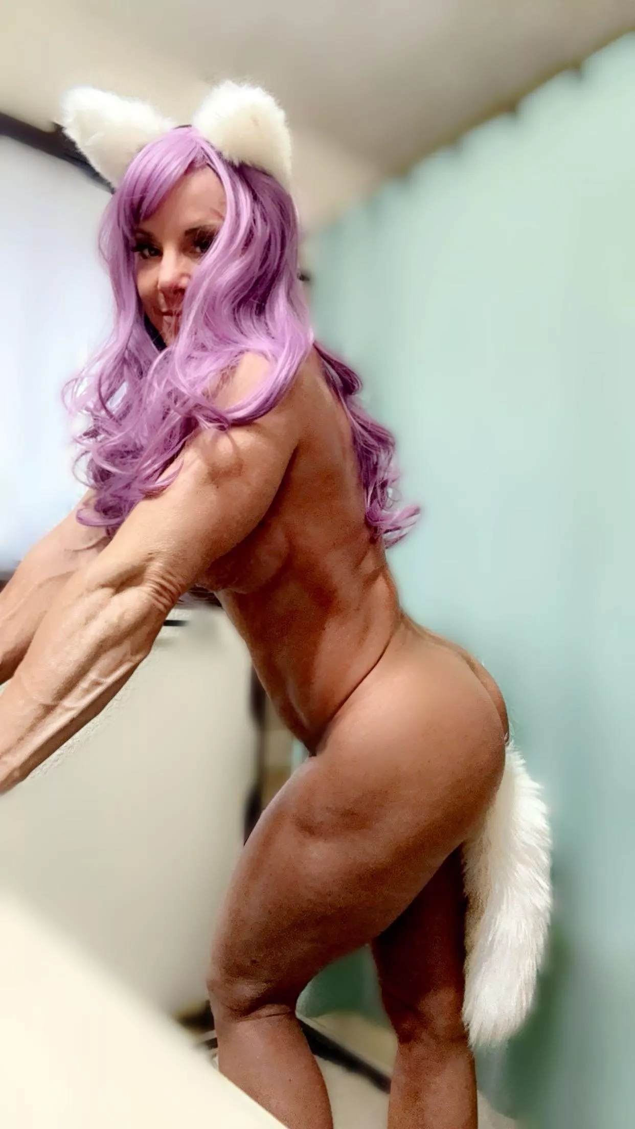 @annafinefit - Feeling frisky 