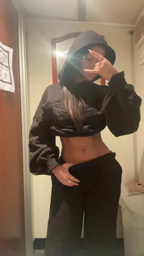 Comment you age to see me naked