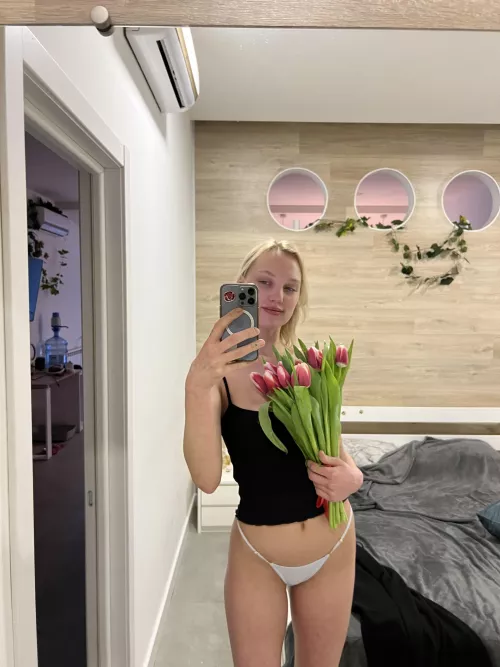 Did my small 19yo body in these make you hard?