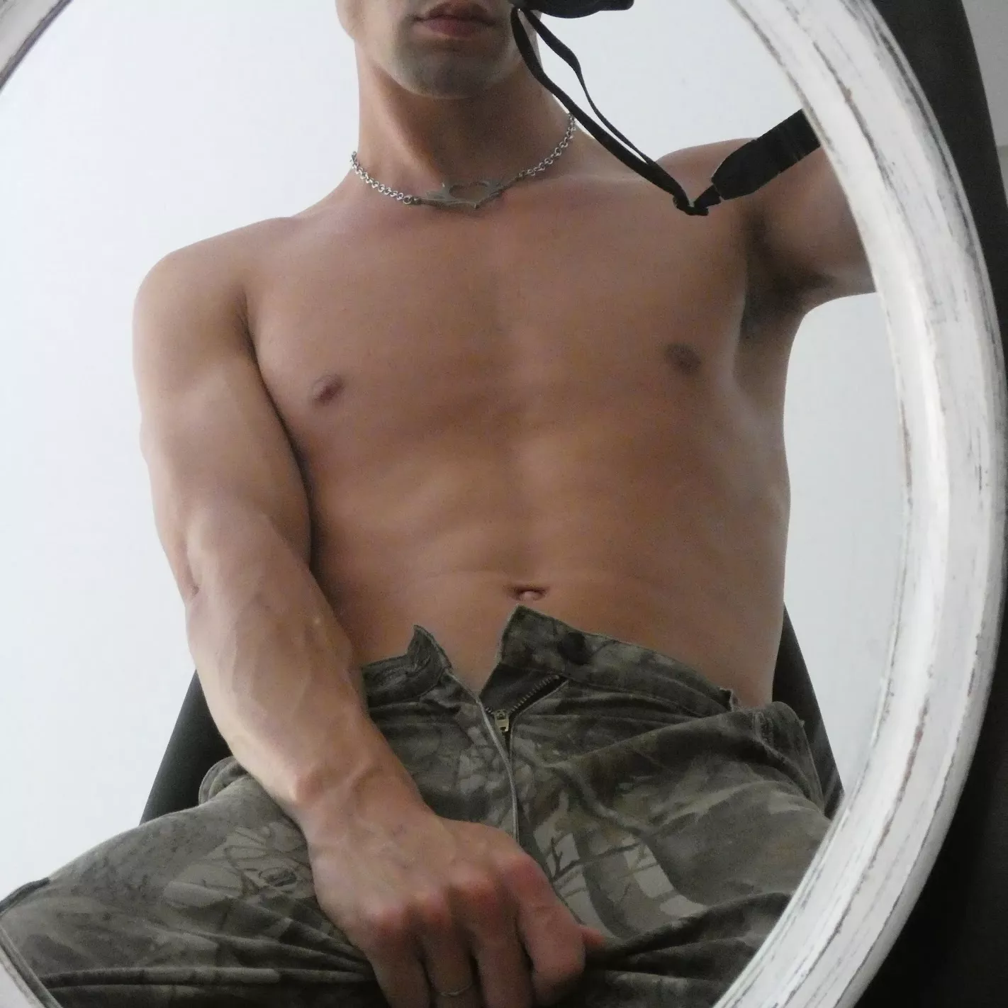 Do you like my veiny latino forearm?