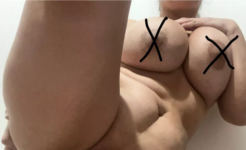 Do you think these big whole areolas get into your mouth? 😏😏😏😏😏😏😏😏😏😏😏   READ COMENT BABY 💕😈