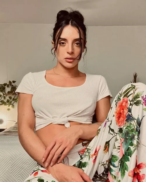 Do you want to pull my clothes and tease me for you baby...??