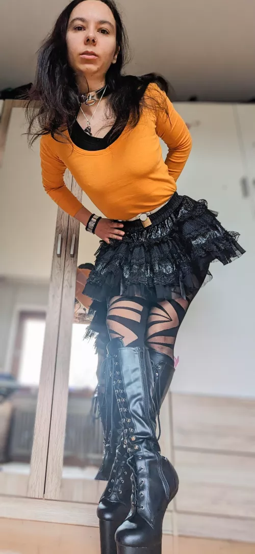 Feeling like a little doll today 🔒