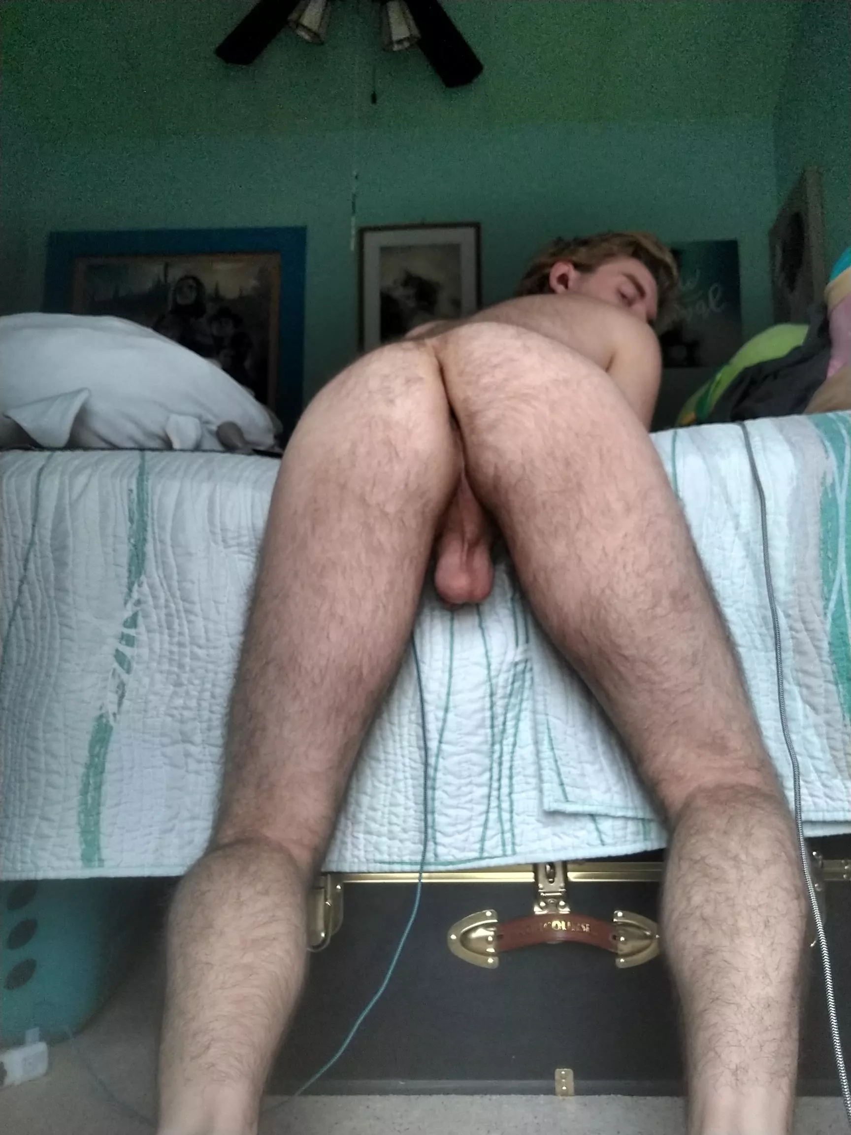 Hairy cheeks for the men