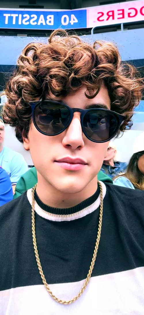 Happy Saturday! I hope ur day is as sunny as it was for me in this photo