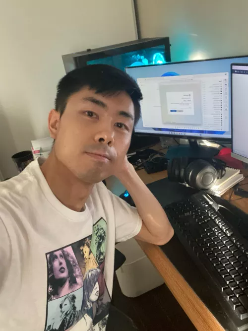 Hello! Any Swiftie gamers here? 