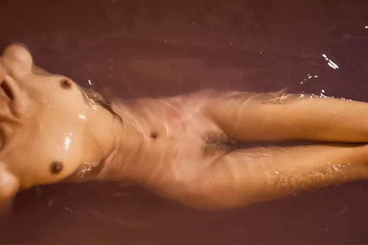 Here babe cum to thai