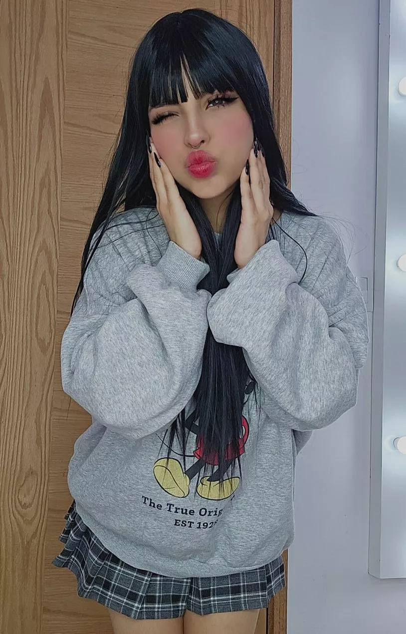 i know i'm young but i can still teach u a thing or two, let me prove it