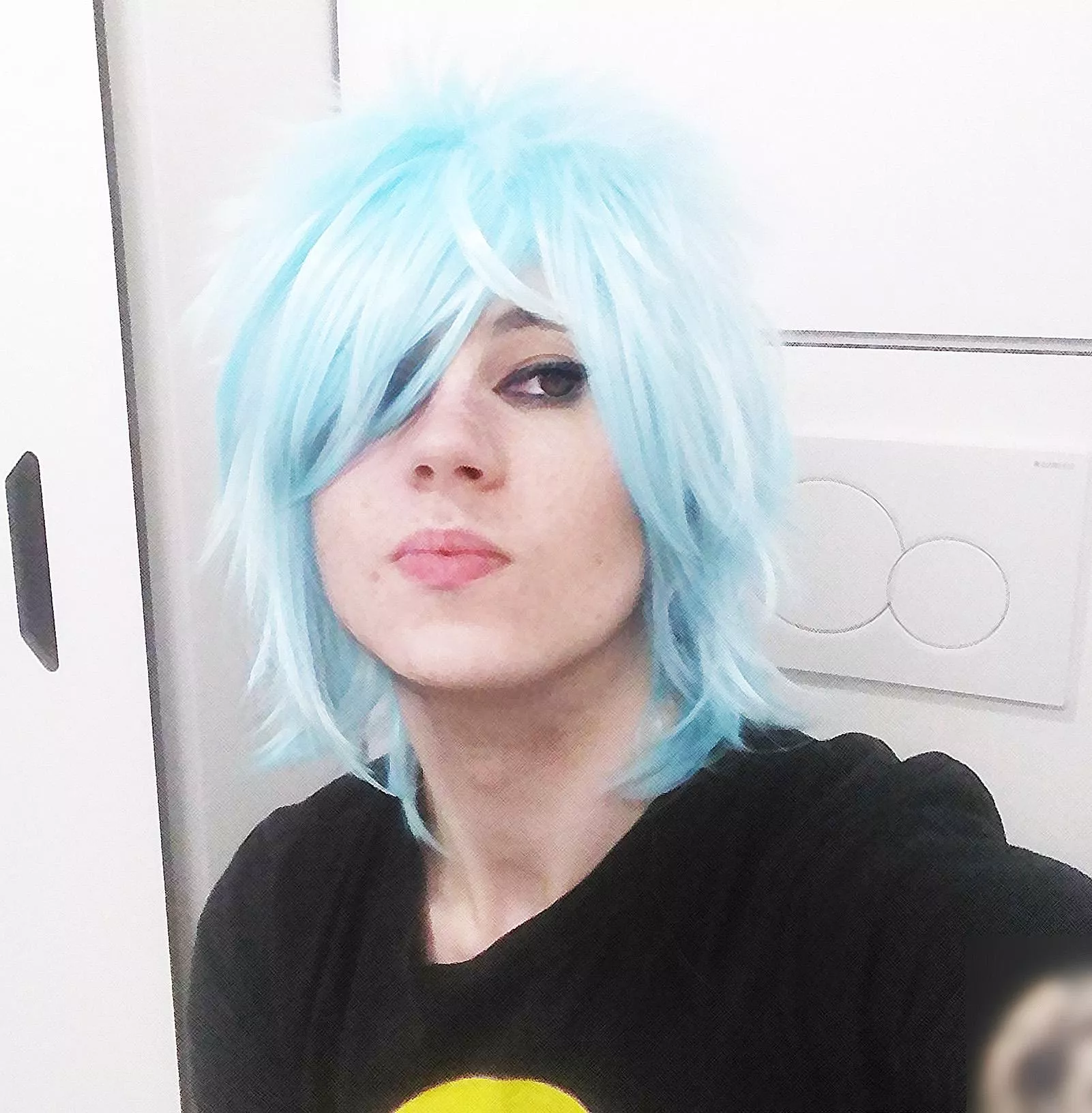 I shouldve been born 10 years earlier to be an emo girl on myspace 🐷