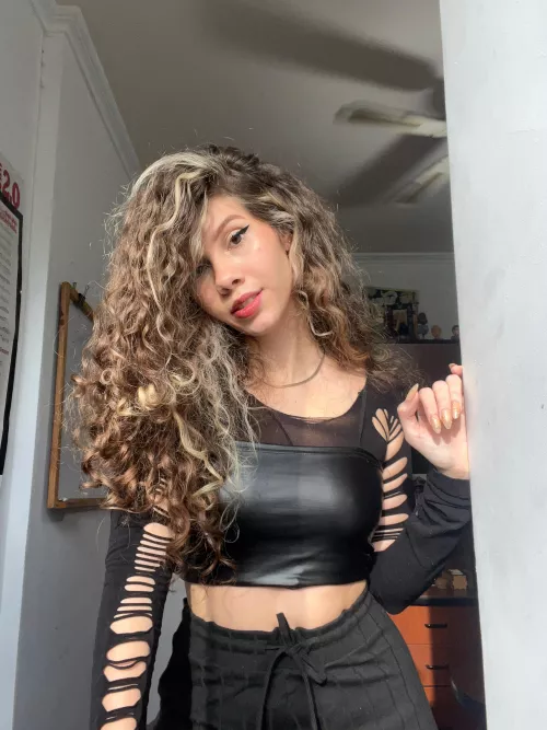 Is this top a perfect choice [24F]