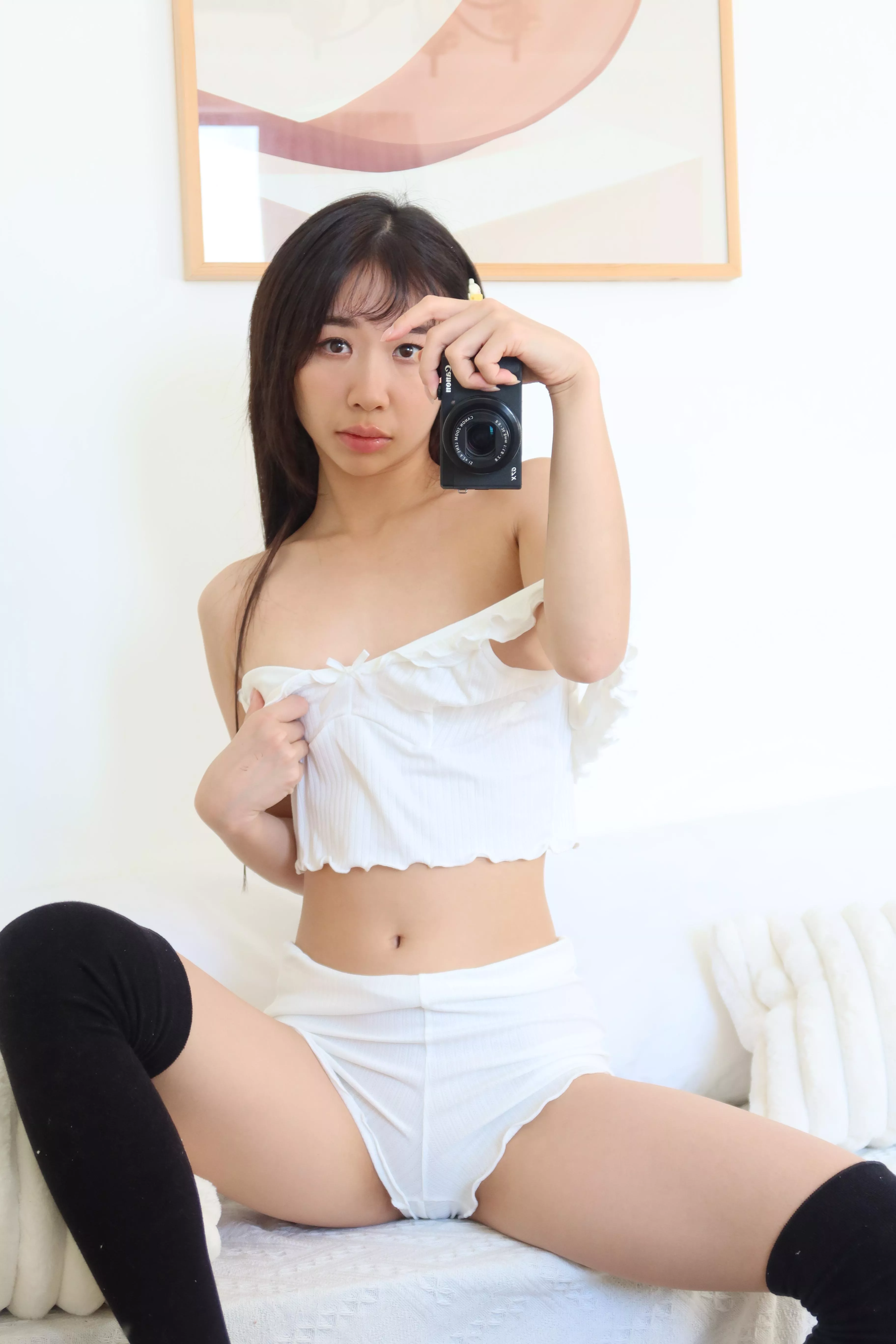 leave them on while u pound this pussy [F]