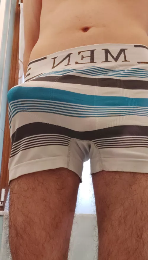 Let's start the day hiding (not so well) how horny I am