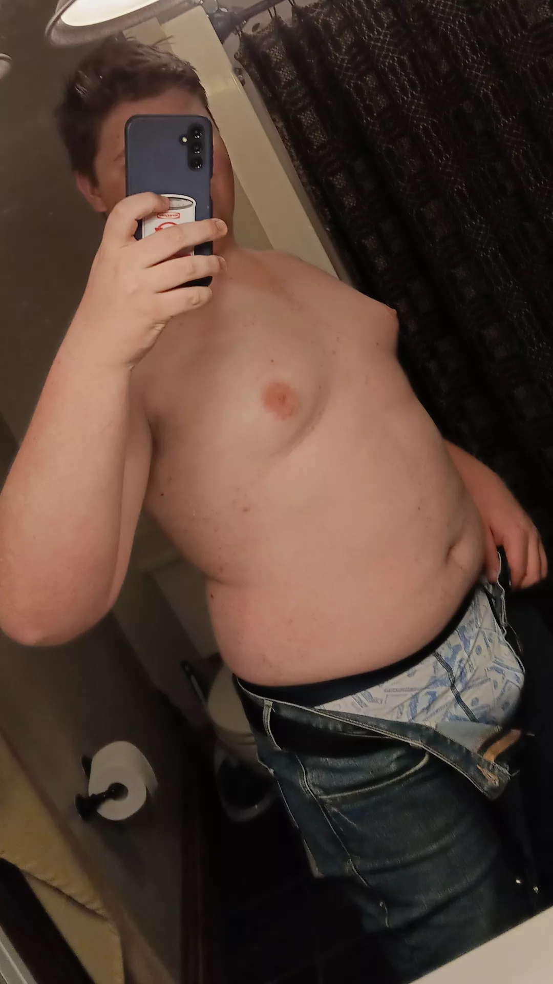 Long day at the yard today... any ladies want to help a young stud relax a little? 