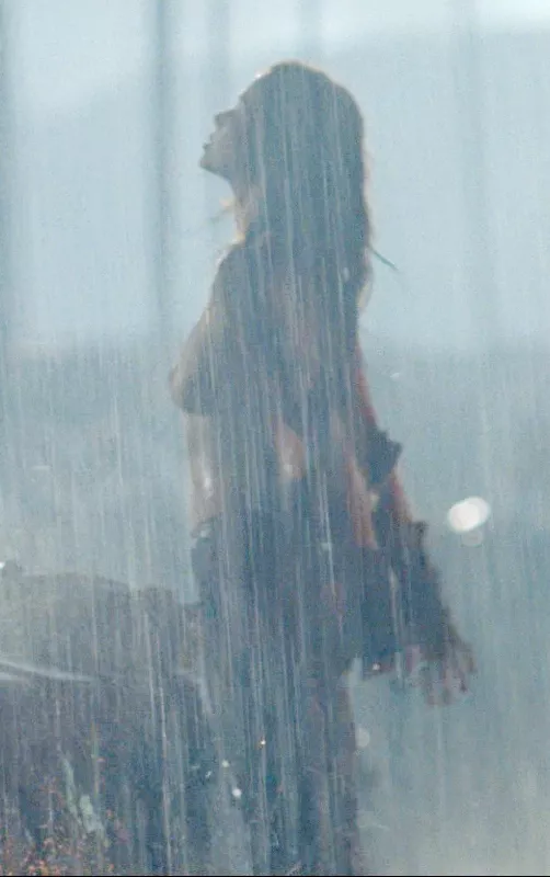 Moon Bloodgood - Terminator Salvation (2009)